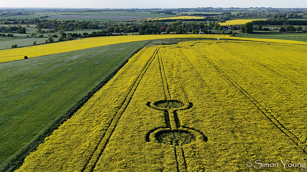 Kornkreis vom 29. April 2026 in England, Waden Hill, Avebury, Wiltshire