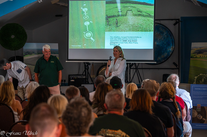 Farmer Tim Carson und Monique Klinkenbergh, Organisatorin des Festivals.